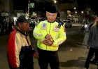 Polri-Untuk-Masyarakat,-SOTR-Polresta-Malang-Kota-Bersama-Mahasiswa-Berbagi-dan-Jaga-Kamtibmas