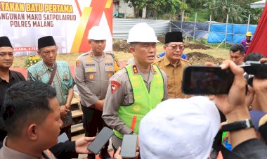 Kapolda-Jatim-Letakkan-Batu-Pertama-Pembangunan-Mako-Satpolairud-di-Malang