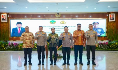 Polri-Kemenhut-Tandatangani-MoU,-Komitmen-Jaga-Hutan-Indonesia-dengan-Penegakan-Hukum