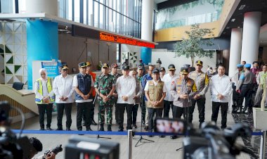 Tinjau-Pelabuhan-Merak,-Kapolri-Sebut-Terjadi-Penguraian-Kepadatan-Imbas-Kebijakan-Diskon-Tiket-dan-WFA