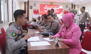 Setetes-Darah-untuk-Kemanusiaan,-Polres-Probolinggo-Gelar-Donor-Darah-di-Hari-Bhayangkara-ke-79