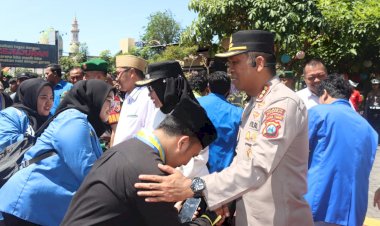 Tiga-Kali-Aksi-Mahasiswa-di-Mapolresta-Sidoarjo-Berlangsung-Damai-dan-Kondusif