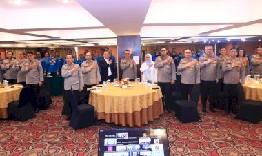 Gelar-Anev-Kehumasan,-Kadivhumas-Tekankan-Refleksi-untuk-Meningkatkan-Pelayanan-Masyarakat