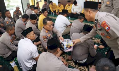 Polres-Magetan-Sholat-Ghoib-dan-Donasi-Kemanusiaan-untuk-Korban-Bencana-Aceh-Sumatera