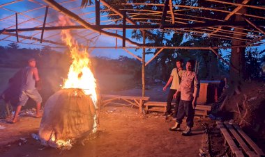 Respon-Dumas-Sabung-Ayam,-Polsek-Jabon-Turun-Langsung-Datangi-Lokasi
