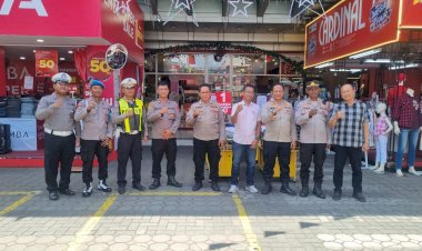 Libur-Nataru,-Polisi-Sidoarjo-Masifkan-Patroli-Keamanan-di-Pusat-Perbelanjaan