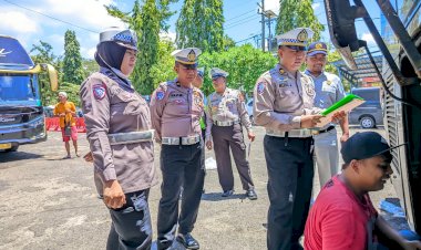 Operasi-Keselamatan-Semeru-2026-Ditlantas-Polda-Jatim-Gelar-Ramp-Chek-Angkutan-Umum