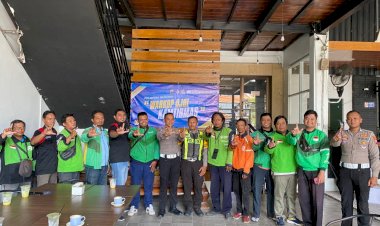 Operasi-Keselamatan-Semeru-Polres-Lamongan-Ajak-Ojol-Jadi-Pelopor-Tertib-Lalin