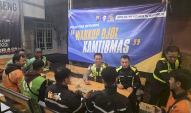 Satlantas-Polresta-Sidoarjo-Gelar-Sahur-On-The-Road-Bersama-Ojol,-Perkuat-Sinergi-di-Jalan-Raya