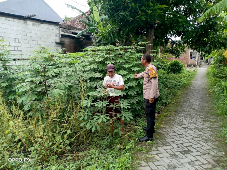 Bhabinkamtibmas Desa Kenongo Koordinasi Pengelolaan Lahan Bersama Warga untuk Dukung Ketahanan Pangan