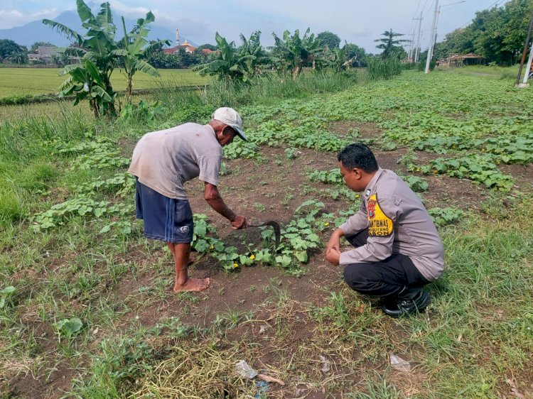Bhabinkamtibmas Keboguyang Ajak Warga Olah Lahan Tidur untuk Ketahanan Pangan