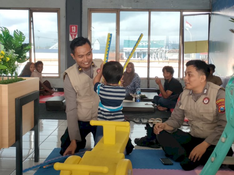 Polresta Banyuwangi Libatkan Tim Psikolog Dampingi Keluarga Korban KMP Tunu Pratama Jaya