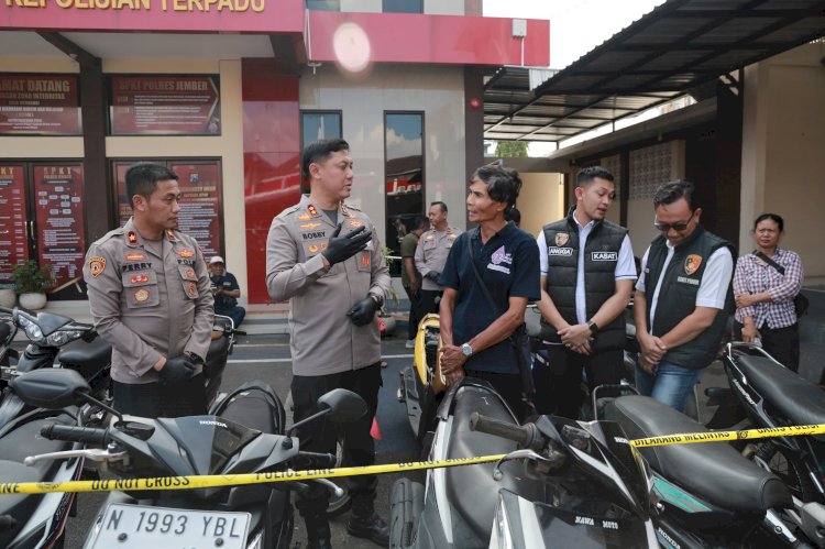 Polres Jember Berhasil Bongkar Sindikat Curanmor Amankan Tiga Tersangka dan 23 Motor Curian