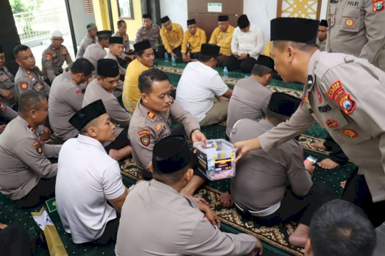 Polres Magetan Sholat Ghoib dan Donasi Kemanusiaan untuk Korban Bencana Aceh Sumatera