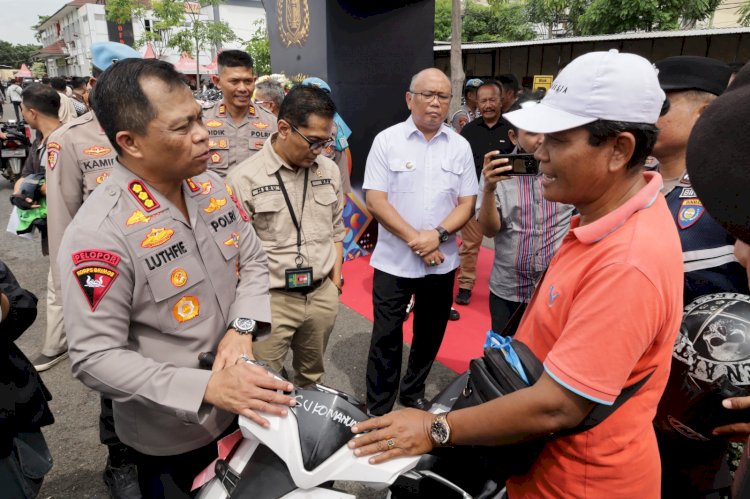 Bazar Ranmor Polrestabes Surabaya Bikin Senyum Sumringah Korban Curanmor